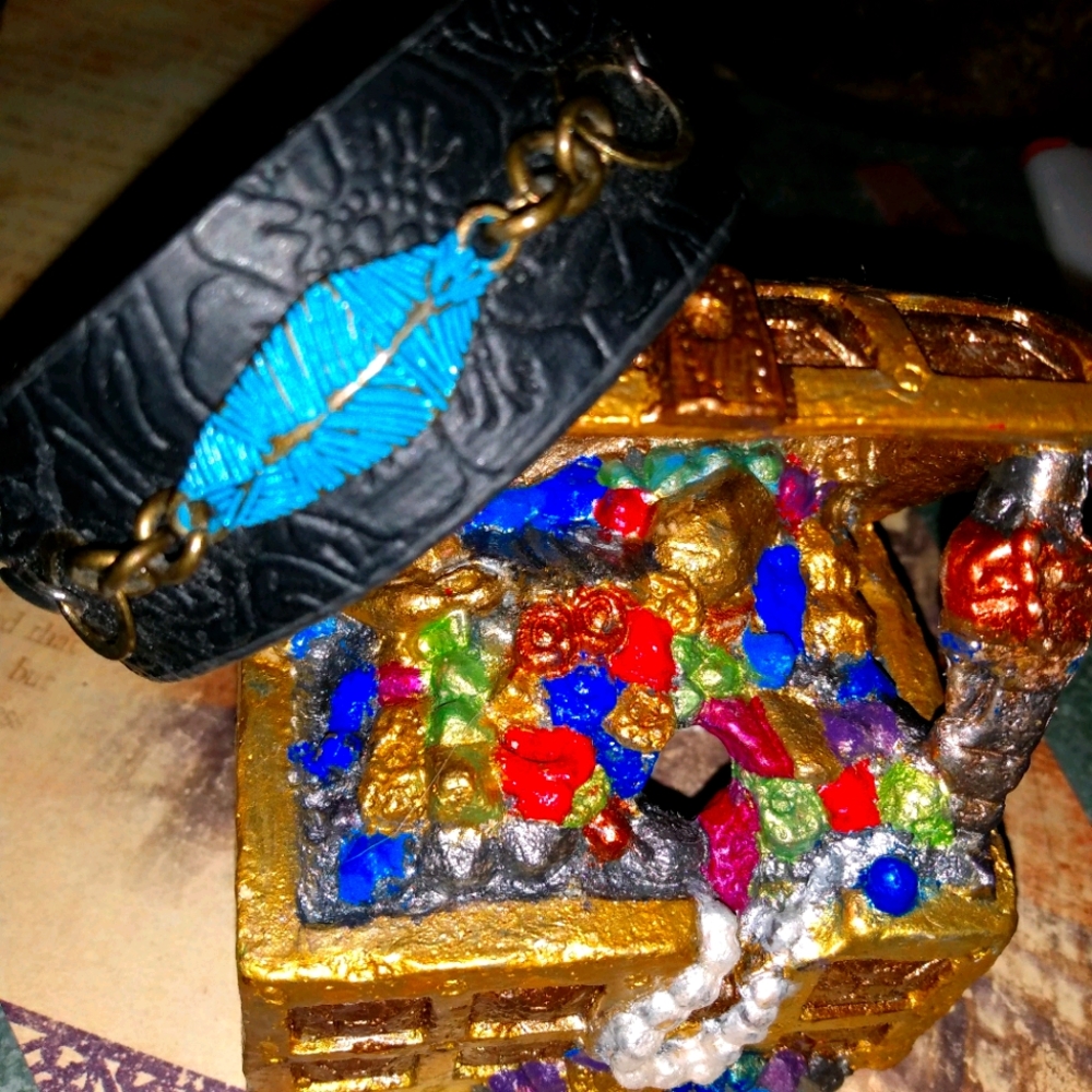 Teal accented leather bracelet